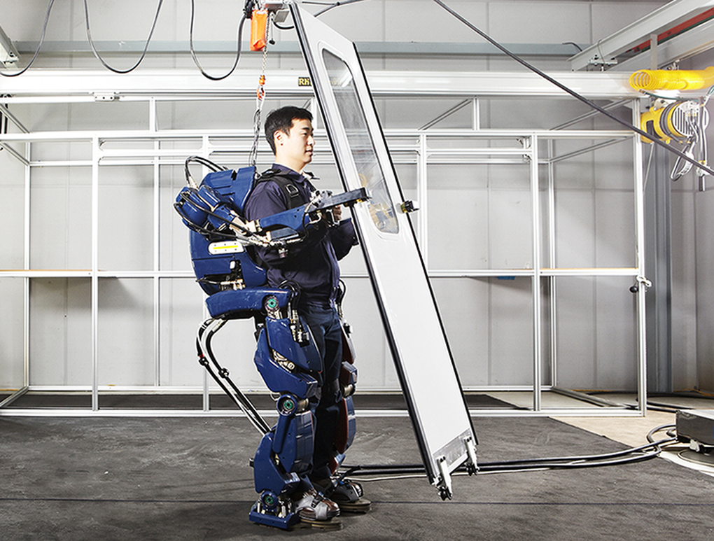 Hyundai-exosquelette-robotique-2