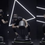 Monter sur un cheval animatronique tout en portant un casque VR, c’est le top ! VR