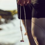 Fitbit lance Flyer, des écouteurs sans fil pour le sport