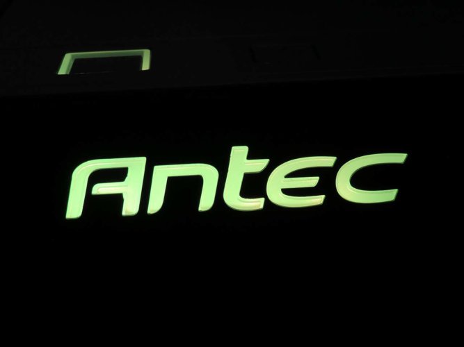 Antec P110 Luce