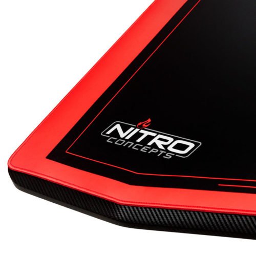 Le gaming desk Nitro Concepts D16M et D16E