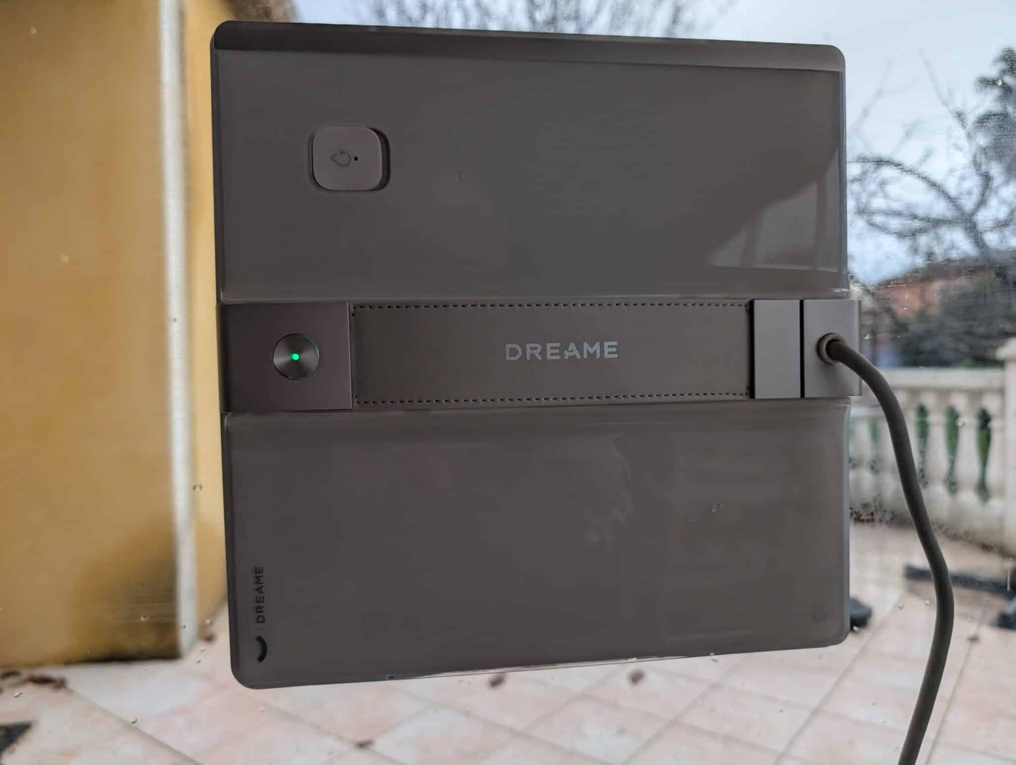 robot-laveur-vitres-dreame-c1-station-cover--lifestyle-test-vonguru C1 Station Dreame